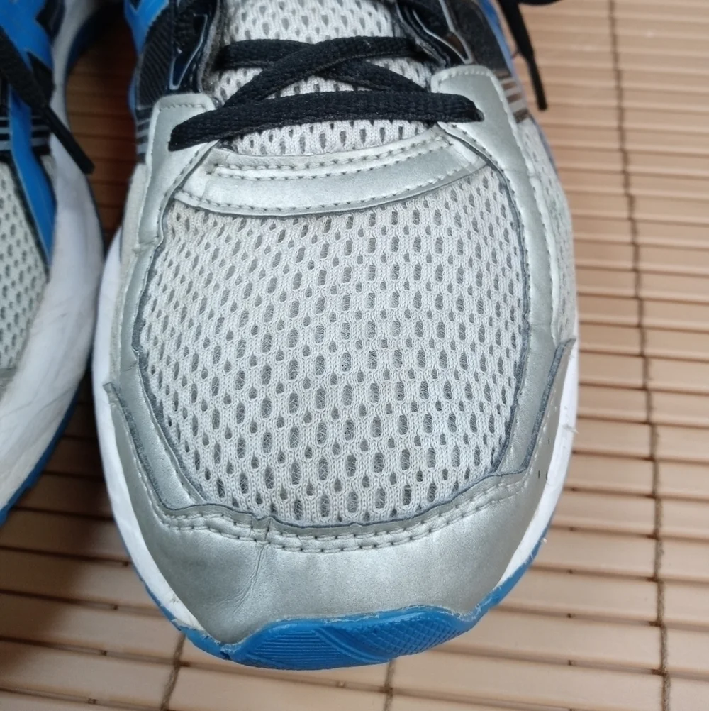 Asics t716n gel